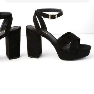 Lulu's Black Chunky Heel Sandals
